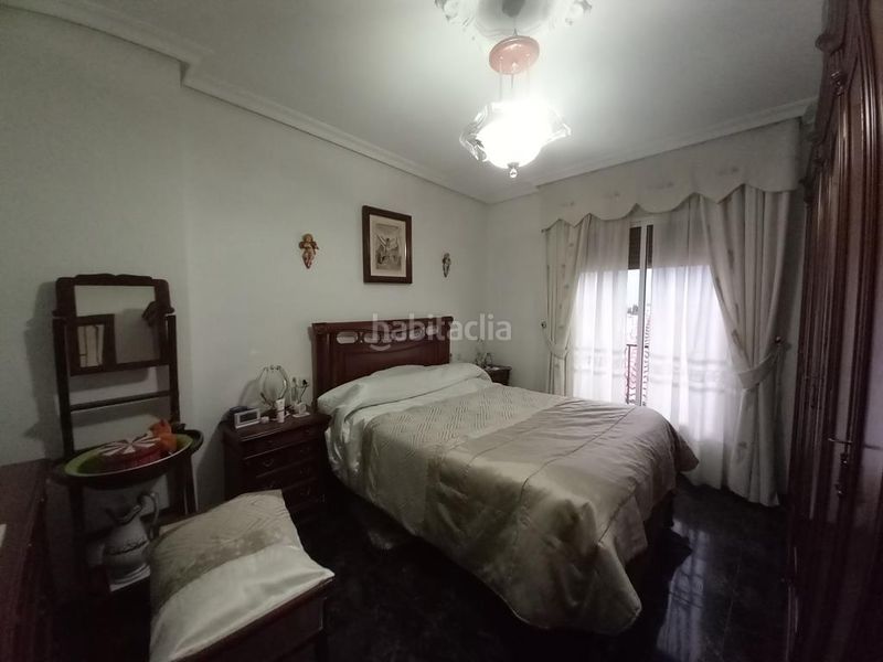 Foto a8b9a4c9-3b0b-4016-b66e-59bdf6ce022a. Casa adossada amb calefacció aparcament a Martos