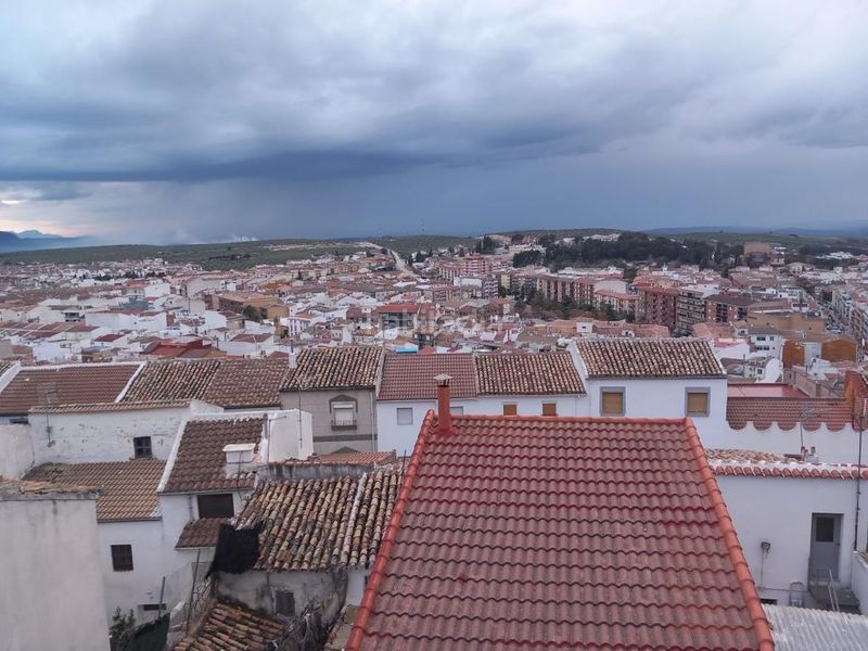 Foto fd2e0a59-6554-4348-84fa-c6f6f731a136. Casa adossada amb calefacció aparcament a Martos