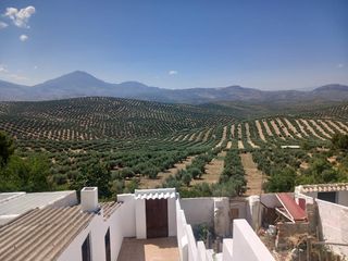 Semi detached house in Alcaudete. Casa con las mejores vistas