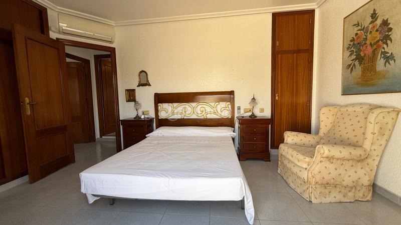 Foto e3cdea11-ec0d-4054-8bcd-e8212b32e238. Haus mit parking pool in La Zenia Orihuela