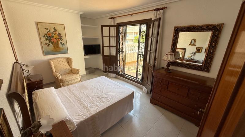 Foto 329a5ac0-aab6-4bfa-8df7-240181a54a76. House with parking pool in La Zenia Orihuela