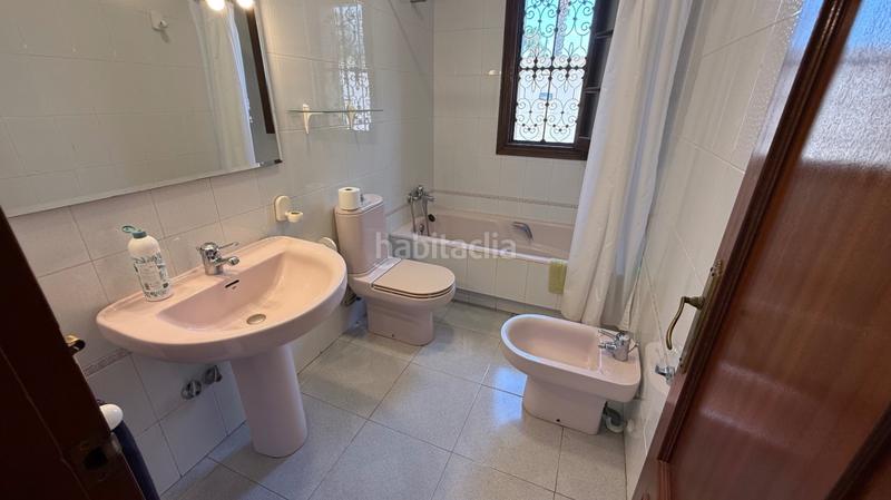 Foto 8a24384c-bbd0-4625-b9d3-708d5775e828. House with parking pool in La Zenia Orihuela