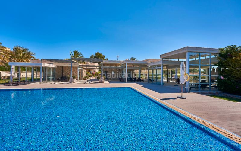 Foto 152810bb-693d-452a-802d-e1fb818ca480. Chalet mit parking pool in Santa Ponça Calvià