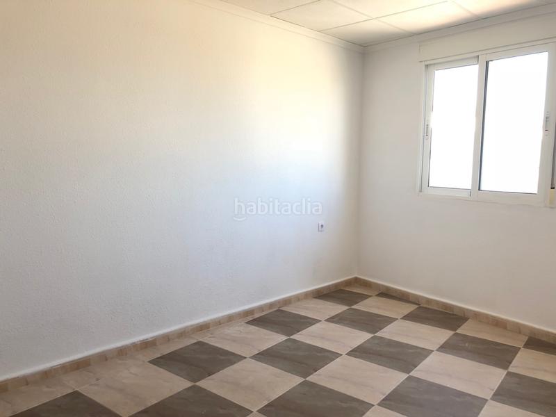 Foto 3a1ada98-075e-4702-baeb-e3bf42f620de. Maison jumelée dans San Miguel de Salinas