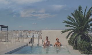 Pis a Las Piscinas Naturales. Ubicado en la hermosa localidad de torrevieja, este conjunto res