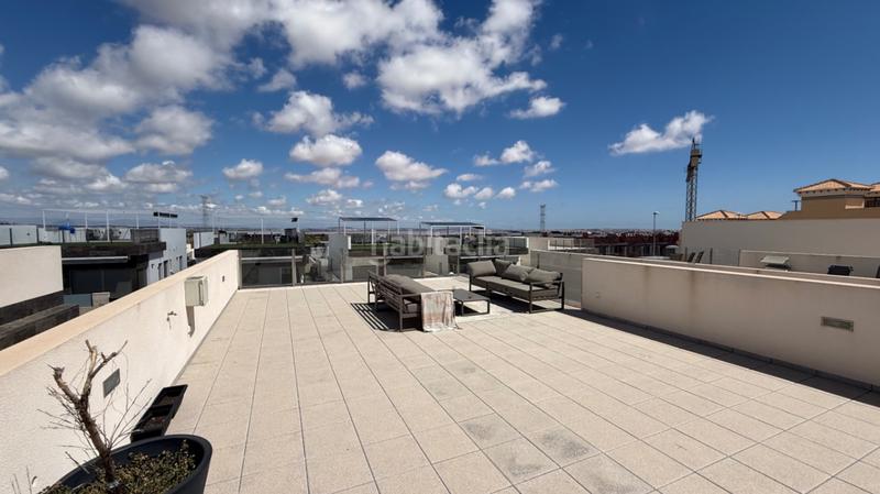 Foto bd9aeebd-7504-48b6-88da-7a74c9834d3d. Casa amb piscina a Los Almendros Orihuela