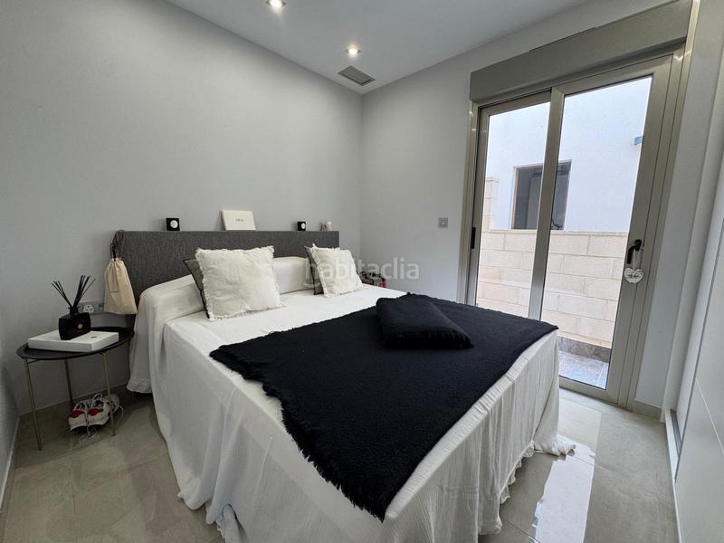 Foto 44a77c7f-4981-45f0-a423-5ac285e94a55. Haus mit pool in Los Almendros Orihuela