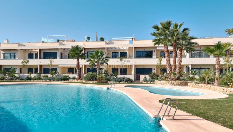Foto ff405da6-1888-40c7-8865-e93617c84d51. Reihenhaus mit parking pool in Playa de los Náufragos Torrevieja