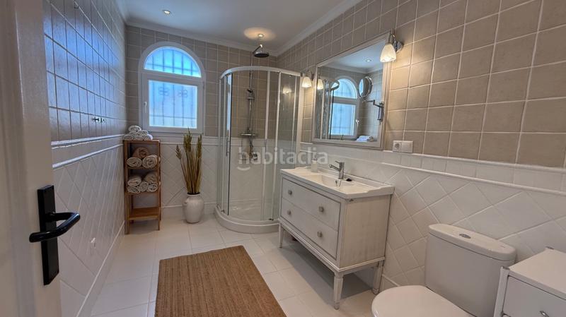 Foto e691d5a3-e11e-4e5e-8cc4-eaa0bf7bd408. Casa amb aparcament piscina a Zona Carrefour - Urbanizaciones Torrevieja