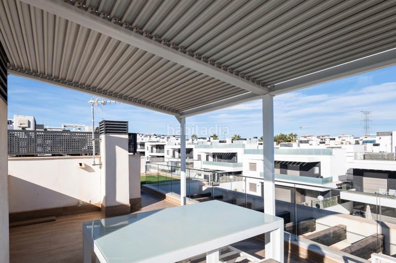 Foto 8b8aa4ca-ef0b-4f1b-88ac-55e39b9e2e50. Chalet mit pool in Los Almendros Orihuela
