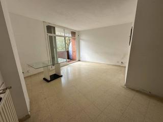 Pis a Espanya 1. Exclusivo piso essquinero con terraza y 4 habitaciones en plaza
