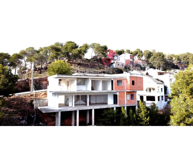 Foto 1a486df6-820a-498e-848b-362b4ba88f17. Maison jumelée avec parking dans Airesol Castellar del Vallès