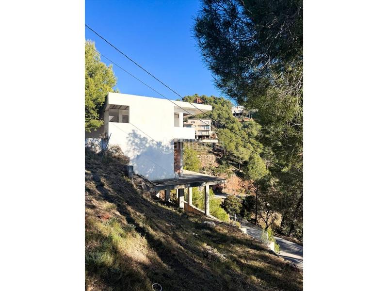 Foto c49802c4-aa56-4877-b0bf-a438748c8710. Maison jumelée avec parking dans Airesol Castellar del Vallès