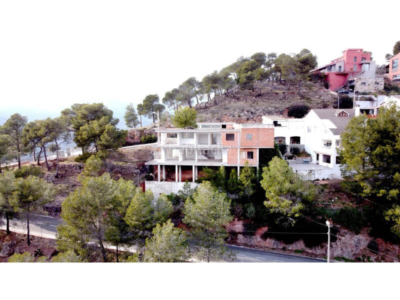 Foto db93520d-e0a0-41cf-a315-d65593745dbf. Maison jumelée avec parking dans Airesol Castellar del Vallès