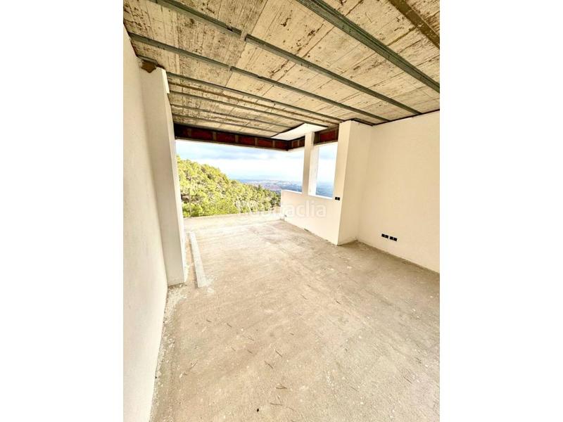 Foto dbd841bc-4cce-48fe-b490-7131697fb5d0. Maison jumelée avec parking dans Airesol Castellar del Vallès