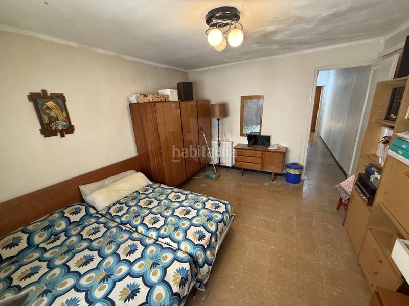Foto b884695d-e72e-45c0-a702-191ffa49f39f. Casa  con gran potencial en el corazón en Centre Sabadell
