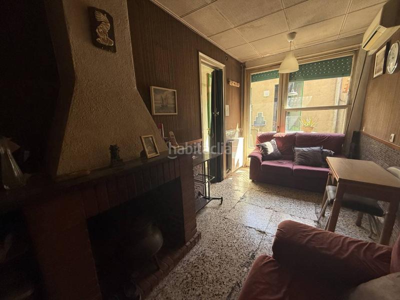 Foto e0deff16-c5fa-4c6f-87d4-9ca59c4f152b. Casa  con gran potencial en el corazón en Centre Sabadell