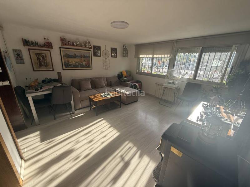 Foto 593b5c8c-86d8-40cc-aa68-b0f502615a78. Appartement avec chauffage dans Els Merinals Sabadell