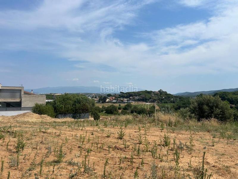 Foto c40086fe-7812-43a6-881e-e25762576593. Terrain résidentiel dans Montornès del Vallès
