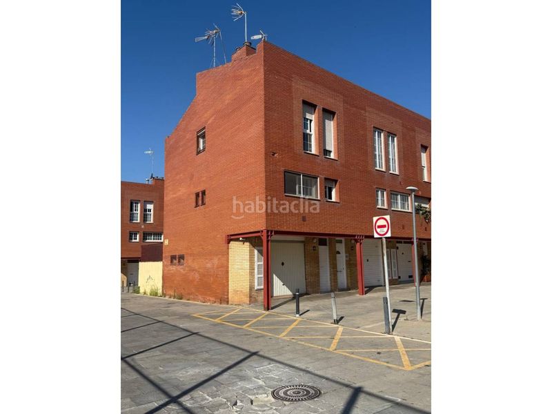 Foto 1e4b7a18-ed9c-48ec-8c8c-c859170df2e6. Casa amb calefacció aparcament a Torrent del Capellà Sabadell