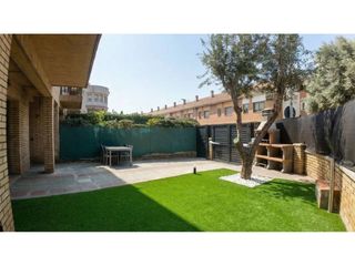 Casa adossada  Calle isabel la católica. Casa en venta en ripollet, zona maragall