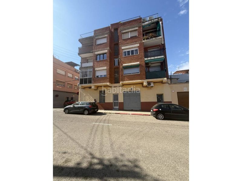 Foto ef656184-bc83-45aa-9ef9-7125c3148266. Local comercial a Campoamor Sabadell