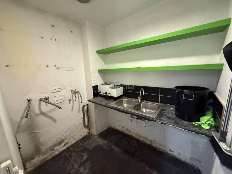 Foto c8785066-11f3-4028-a75e-d5bc211c860d. Local comercial a Can Rull Sabadell