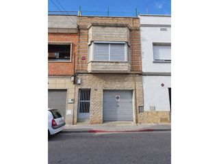 Casa a Calle antonio vico 79. Venta de casa amplia y soleada en can rull, sabadell