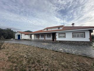 Casa  Ds afores. Vida excepcional en can vinyals residencia de lujo con olivar, p