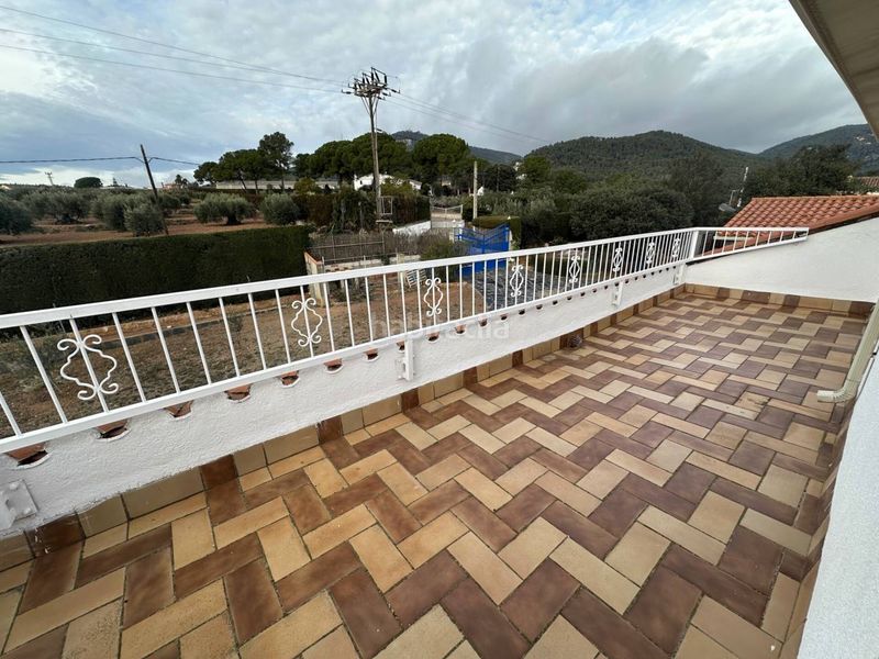Foto 34cdd111-6565-41db-8922-cc1da98e1b02. Casa amb calefacció aparcament piscina a Sentmenat