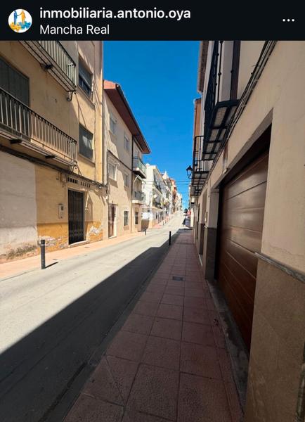 Foto 140d0ae3-f450-4517-a02e-a4059591bd22. Aparcament cotxe a Mancha Real