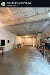 Local Comercial a Mancha Real. Se vende local en mancha real