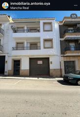 Local commercial à Mancha Real. Se vende local comercial/cochera en mancha real