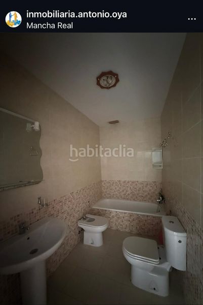 Foto b745c194-d469-41e7-9230-3c6bbb5b5a1c. Casa amb aparcament a Mancha Real
