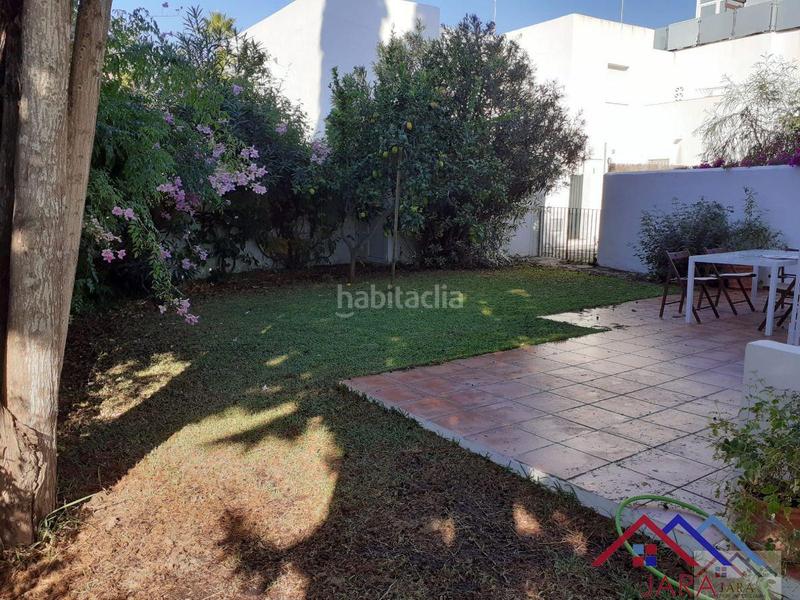 Foto 519d4ac8-eeb9-4996-b16b-78caf331c649. Affitto chalet con riscaldamento parcheggio in Vistahermosa Puerto de Santa María (El)