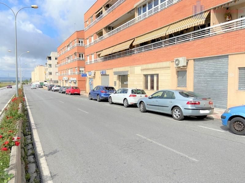 Foto ef3e884e-df56-49ba-93a5-3f54a99f0524. Local comercial a de 4 a Albolote
