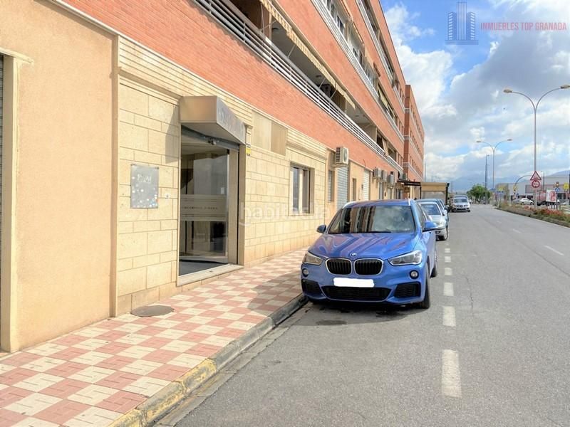 Foto fac8cb8e-a62d-49d9-8f12-fcfdea2e1e2e. Local comercial a de 4 a Albolote