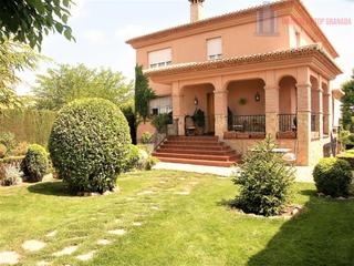Chalet en Av. del carmen  51. Cúllar vegachalet