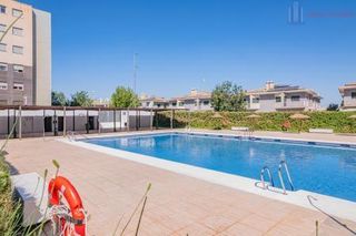 Pis en Av. circunvalacion 17. Alhend�npiso