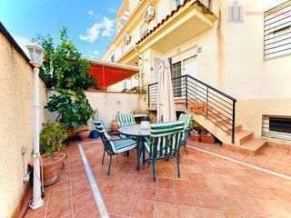 Casa a SANTIAGO GRISOLIA 23