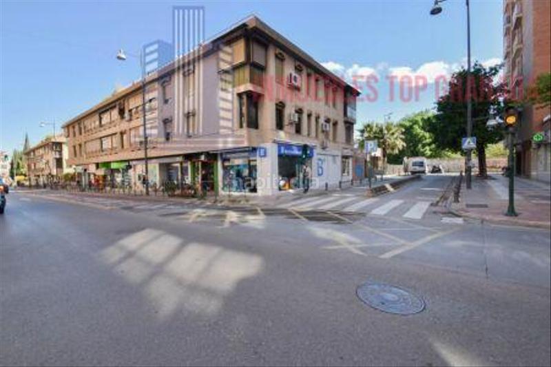 Foto c9b96e2f-91ba-49d1-b0e2-5ab47199d427. Geschäftsraum in Cervantes Granada