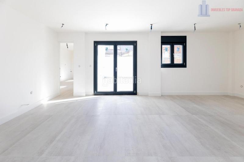 Foto a073ad52-3fb3-446a-ac73-01646068f660. Haus mit parking in Poniente Armilla