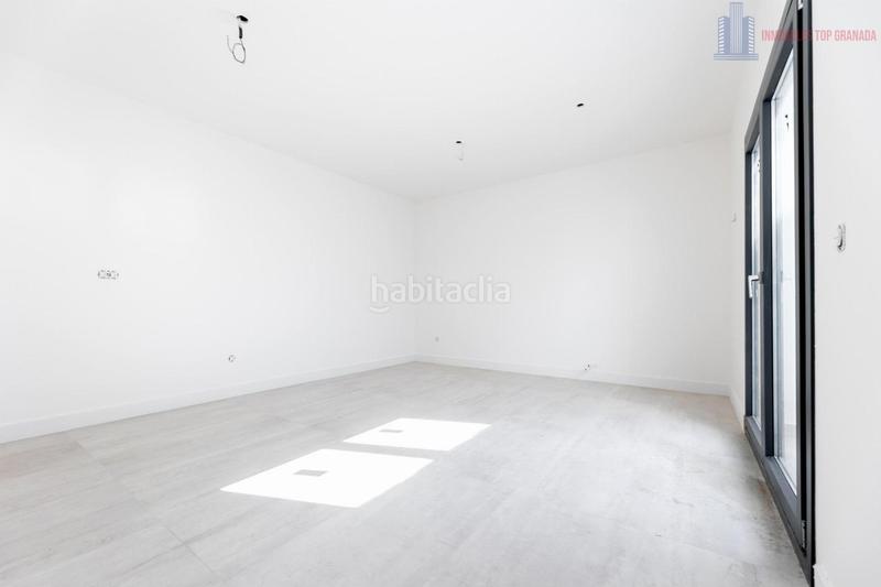 Foto b60c3b7c-7954-40b6-9173-3328b317247d. Haus mit parking in Poniente Armilla