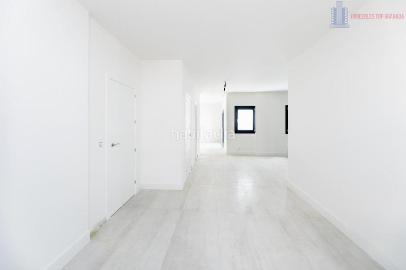 Foto d5f26e3c-5932-478e-85a4-a91158cf5294. Haus mit parking in Poniente Armilla