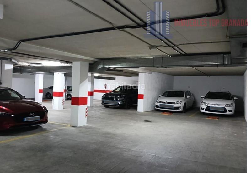 Foto c54efcab-1914-4400-9c36-0a0e18b816a1. Parking coche garaje en Santa Fe