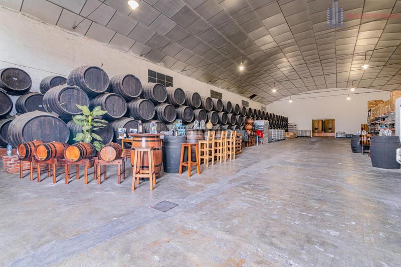 Foto 40d31310-3ad0-43a3-bc5e-191763762146. Business premise in Urbanizaciones Alhendín