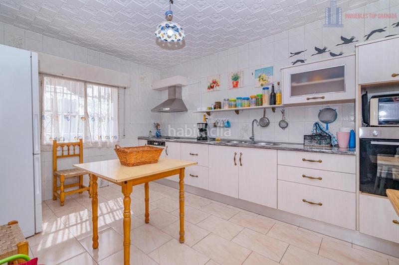 Foto 4d30e2fc-f90a-470d-bd8d-5a00ad661a6e. Business premise in Urbanizaciones Alhendín