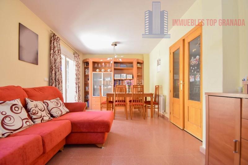 Foto 2a9671a8-b5cd-4cd5-a65b-38e02cf109f0. Maison jumelée dans avda. pablo picasso 2 dans Polideportivo Alhendín