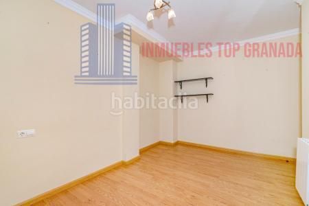 Foto dbb20e39-dba9-484a-bf70-94fe472b584c. Flat with heating in Atarfe