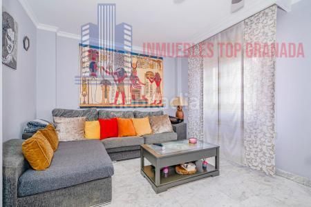 Foto f4af8e5a-b530-4217-ab05-441330868021. Casa amb aparcament a Maracena